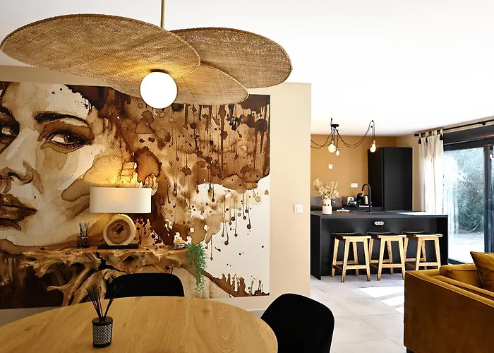Casa Corsa - T4 De Standing Avec Grande Terrasse Et Jardin - Classé 4 étoiles * Bonifacio (Corsica)