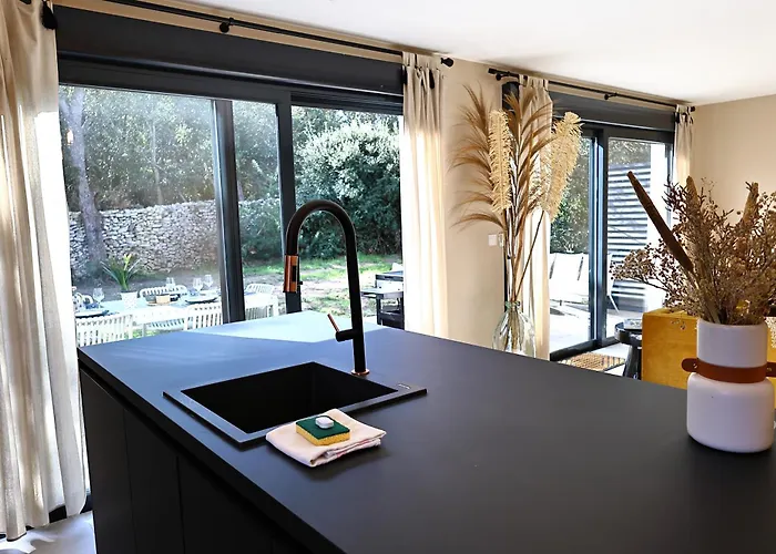 Casa vacanze Casa Corsa - T4 De Standing Avec Grande Terrasse Et Jardin - Classé 4 étoiles *