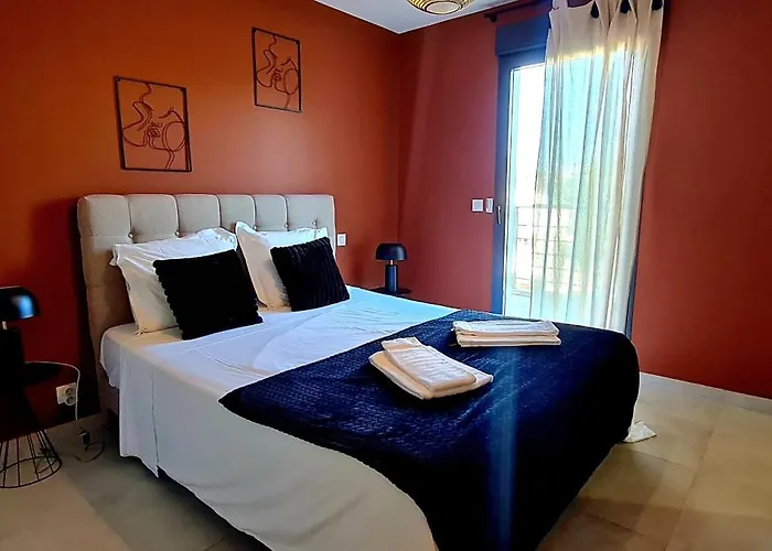 Casa Corsa - T4 De Standing Avec Grande Terrasse Et Jardin - Classe 4 Etoiles Vakantiehuis *